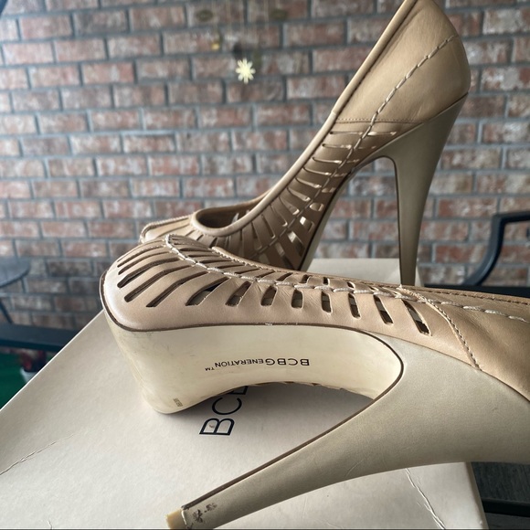 BCBG Pumps - Picture 5 of 5